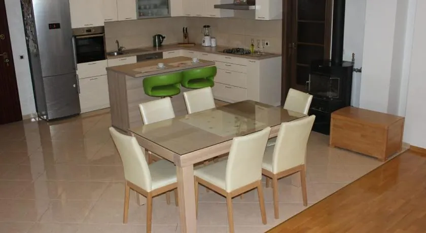 Apartment Time out - Image 1