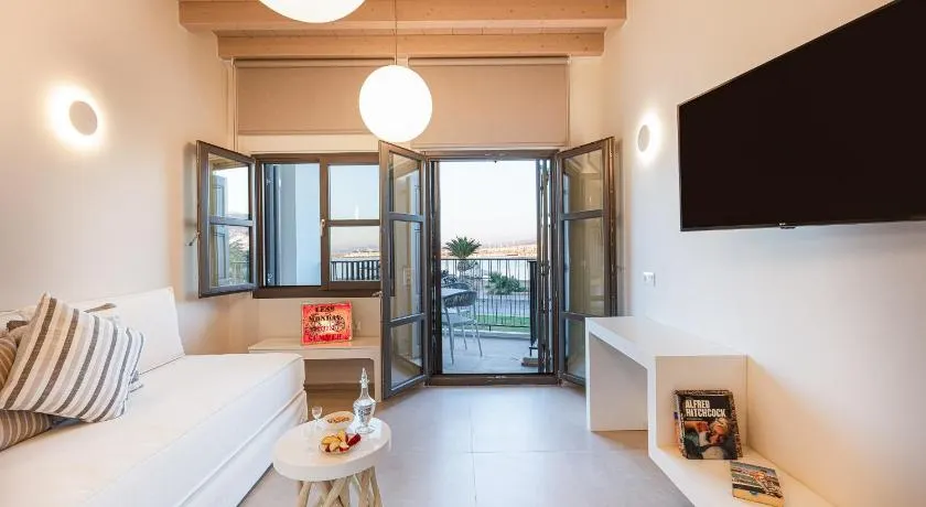 V77 Seafront Suites - Image 1