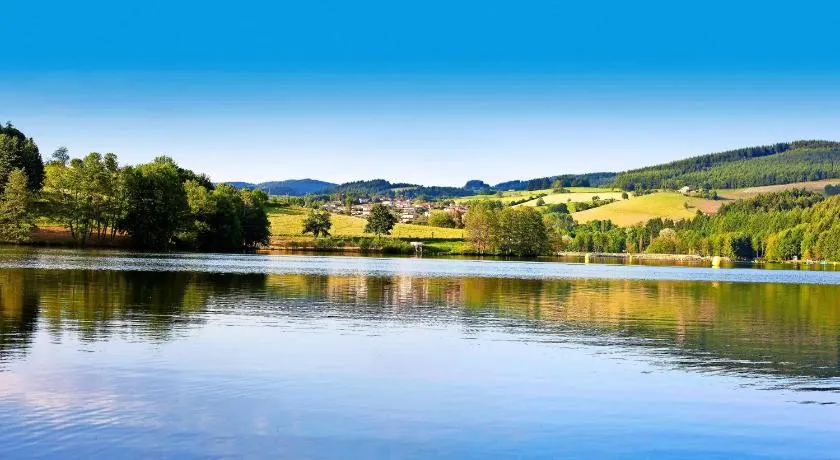 Camping Le Lac des Sapins - Image 1