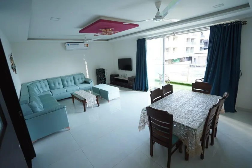 The Mist | 4BHK Villa with Pvt. Lift & 2 Jacuzzis - Image 1
