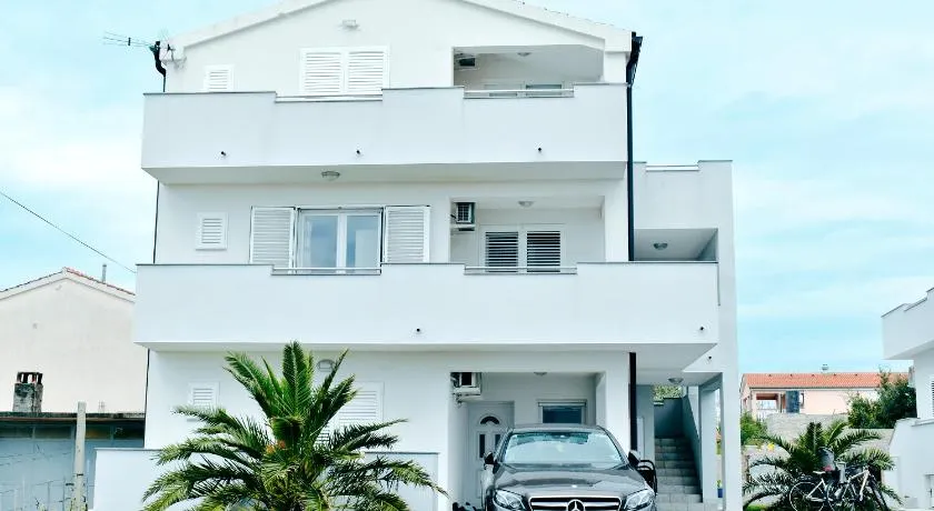 Apartmani Lovrenčić - Image 1