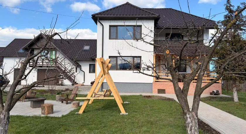 Casa de Pe Uliță Toplița - Image 1