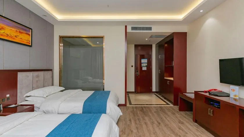 Longnan Chengxin Hotel - Image 1