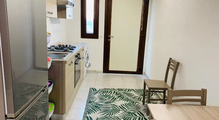 Luxar room - Image 1