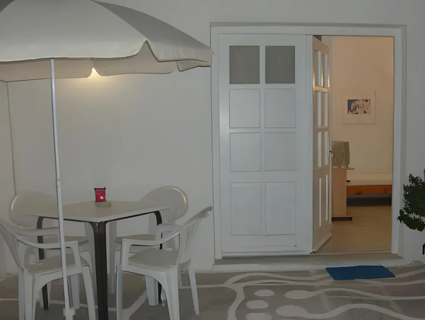Grozos Rooms - Image 1