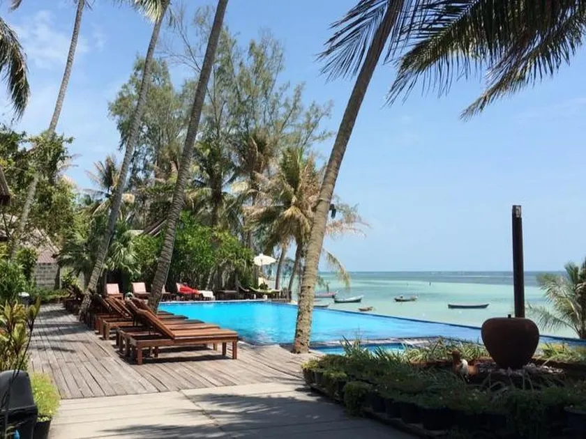 Sunset Cove Resort - Image 1