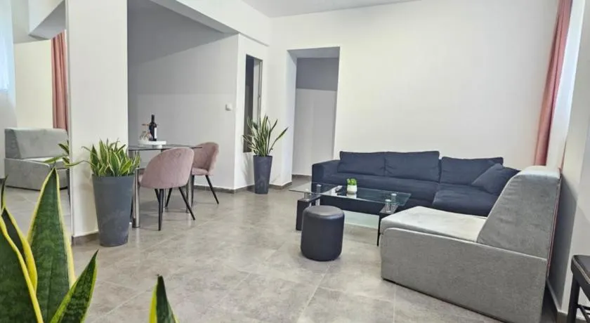 Acvi Lux - City Center by Seafront Area - Image 1