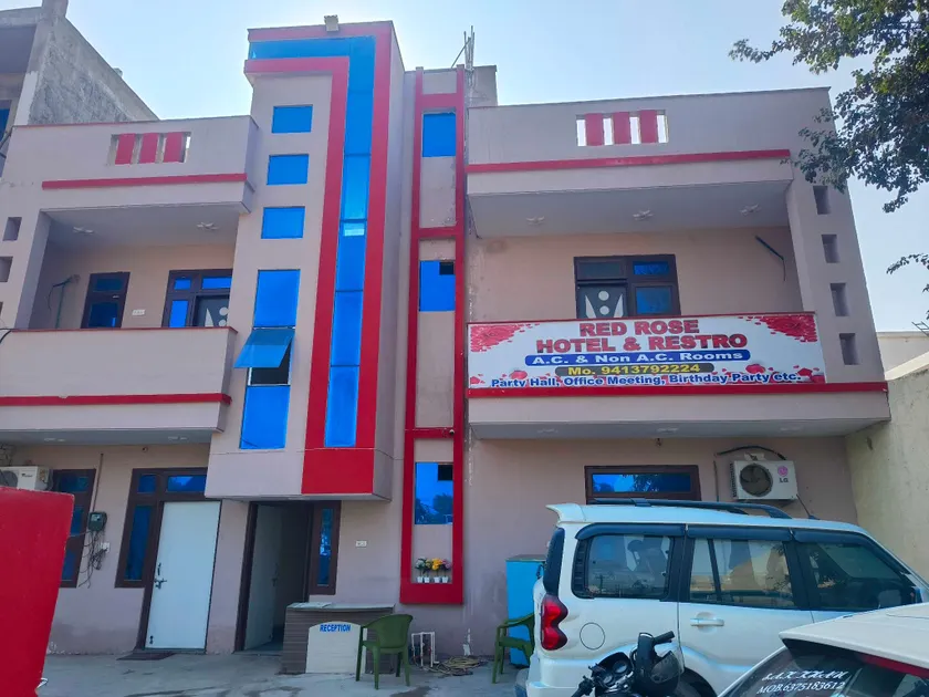 Hotel O RED ROSE HOTEL - Image 1