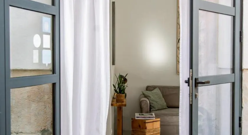 Ecocirer Guest House - Image 1