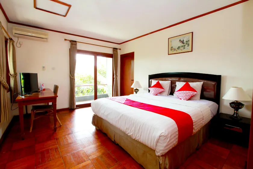 Wisma Joglo Hotel - Image 1