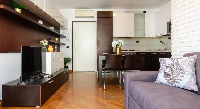 VivimiHome-Bicocca Comfort Stay with Garage - Image 1