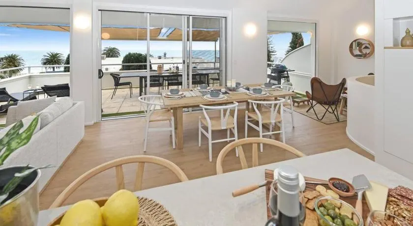 Seacliff Beach Retreat Lux, Modern, Seaviews, 3BR, Balcony - Image 1