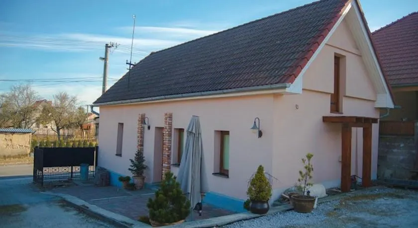 Ubytovanie Nitrianske Pravno - Image 1