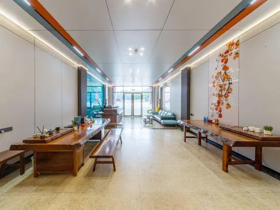 Golden Orange•Persimmon Hotel - Image 1