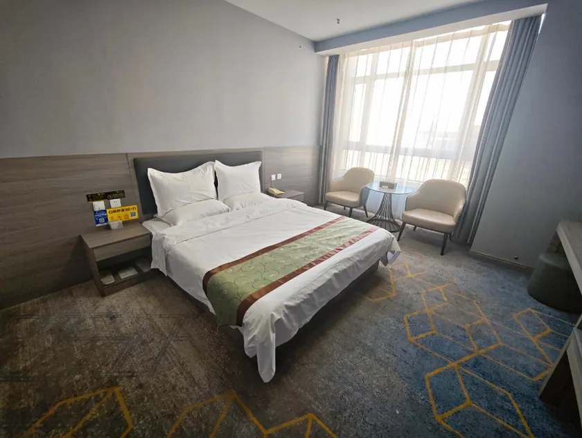 Yijing Hotel - Image 1