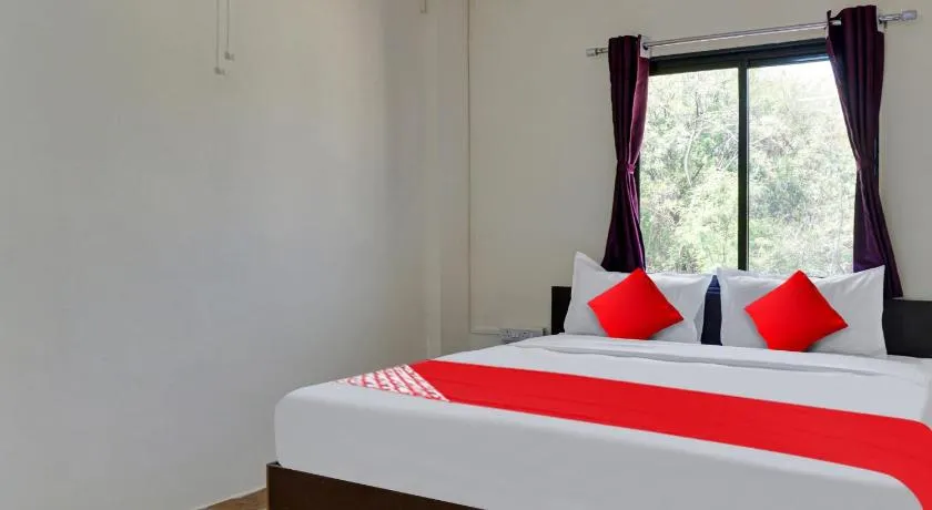 OYO Flagship 812370 Shri Sai Lodging - Image 1