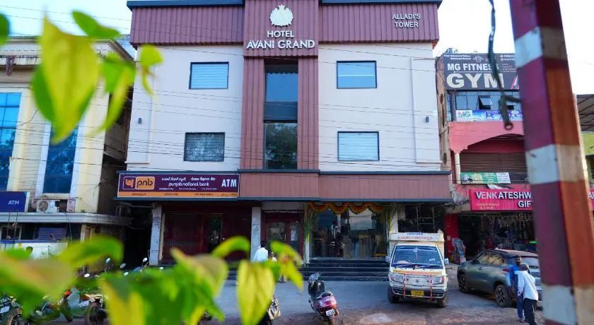 Hotel Avani Grand - Image 1