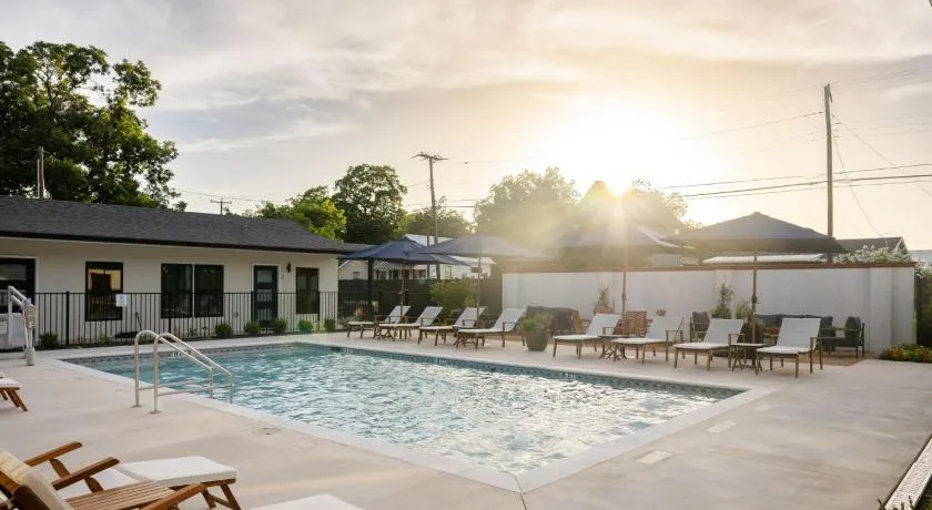 Gloria Inn - Unit 1 - Image 1