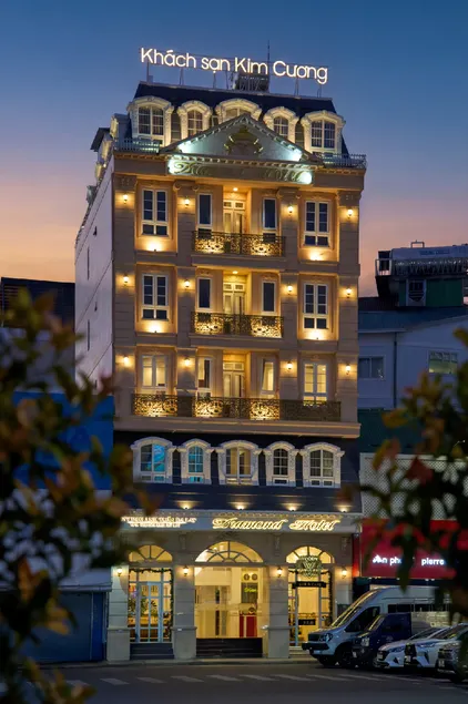 Diamond Hotel - Image 1