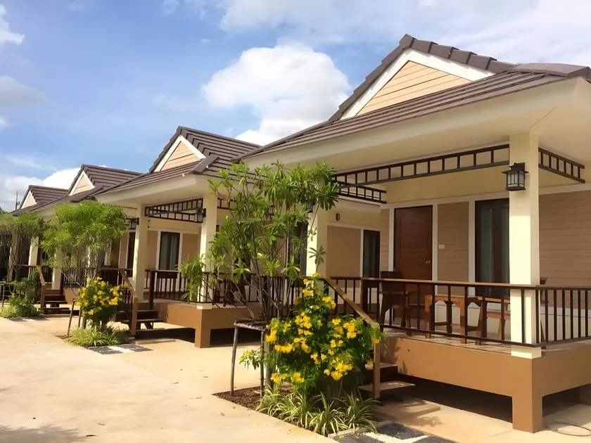 Sombat Resort - Image 1