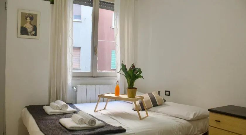 Nice One-Bedroom Flat 500m Gorla M1 - Image 1
