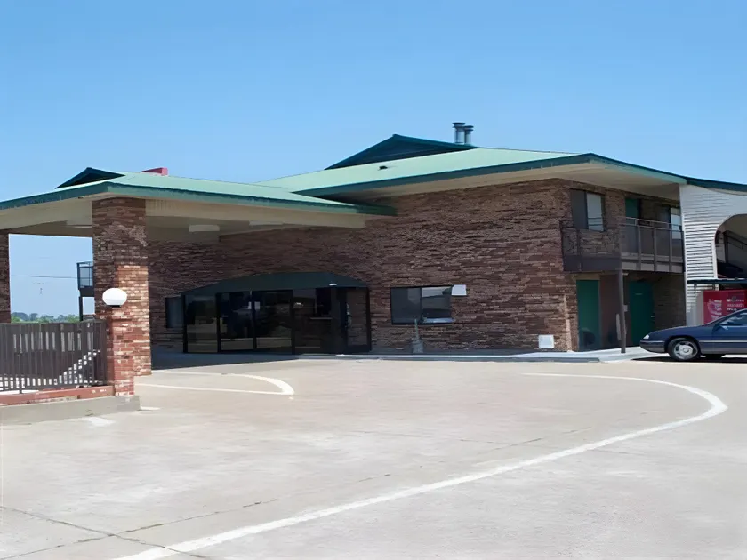 Regency Travel Inn - Image 1
