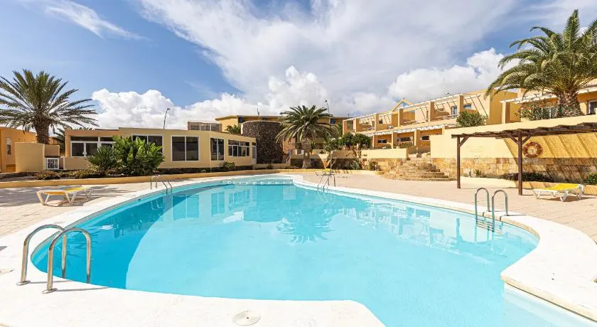 Private Terrace Home - Pool and Wifi - Image 1