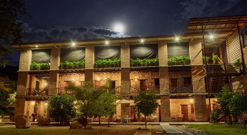 Mentto Hotel - Image 1
