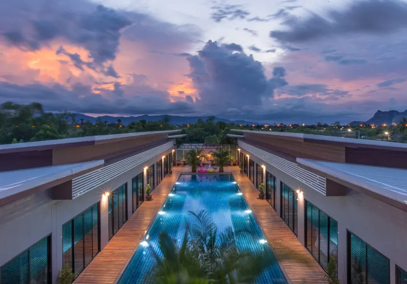 Mayor Hotel Villa Cha Am - Image 1