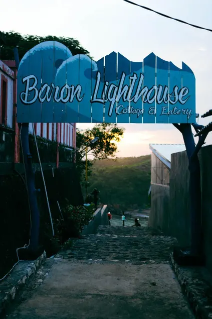 Baron Lighthouse Cottage & Eatery - Image 1