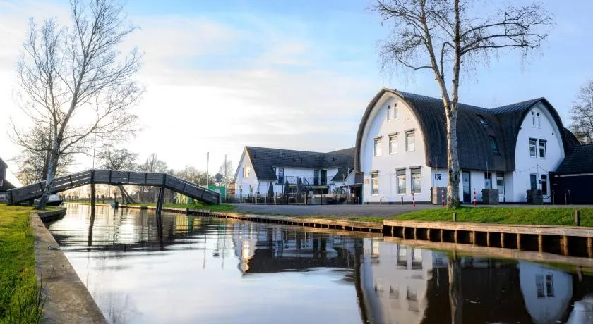 Hotel Giethoorn - Image 1