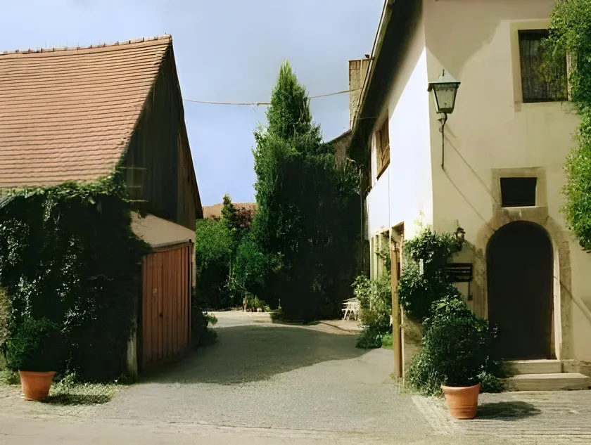 Kreuzerhof Hotel Garni - Image 1