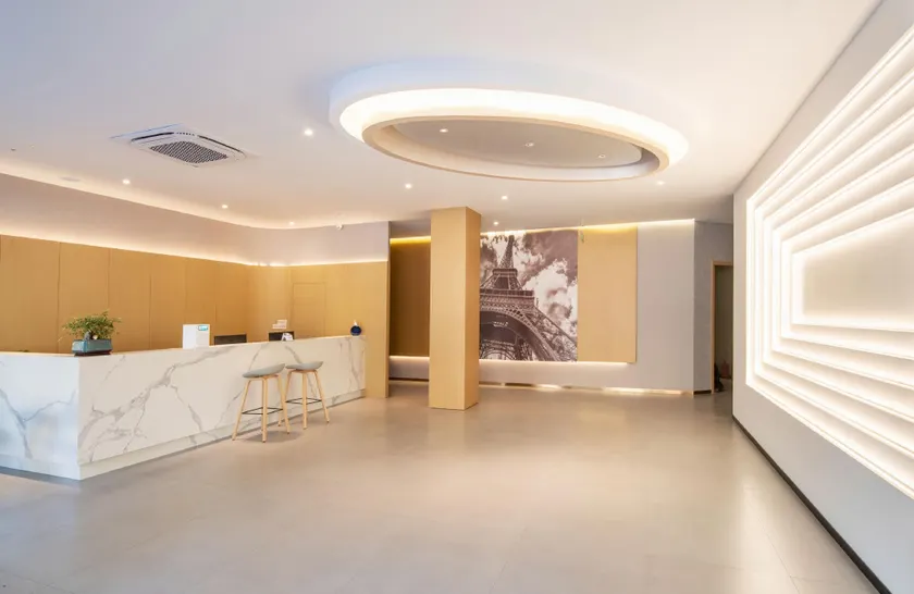 Sherdon Hotel (Jinyunding Lake) - Image 1