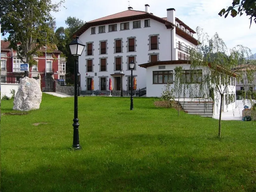 Hotel El Tilo - Image 1