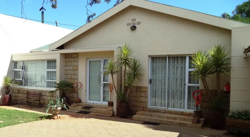 Anri Guesthouse - Image 1