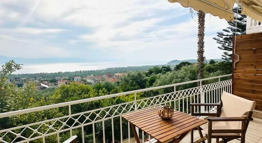 Cosy apartment with Great Views - Image 1