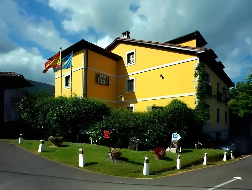 Apartamentos Rurales L'Arquera - Image 1