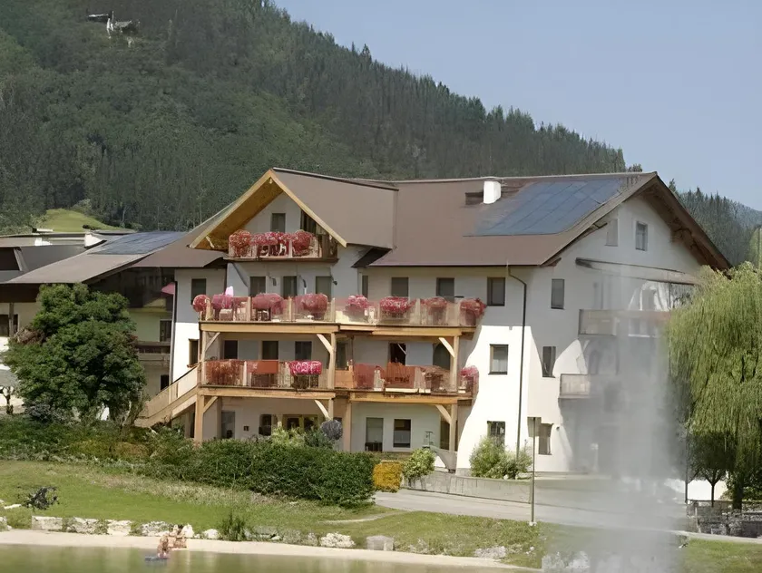 Aparthotel am Reitecksee - Image 1