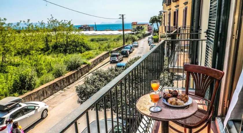 Villa Favorita Suites - Image 1