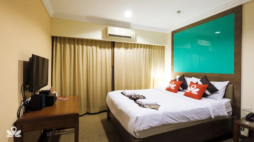 ZEN Rooms Silom 12 - Image 1