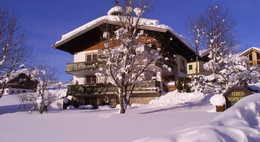 Landhaus Hirterhütte - Image 1