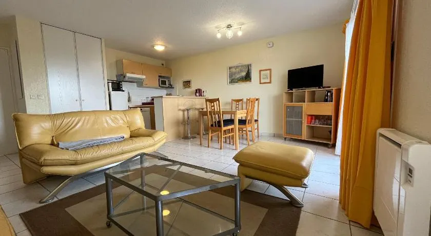 Appartement spacieux 6 pers. à Publier avec parking et balcon - Image 1