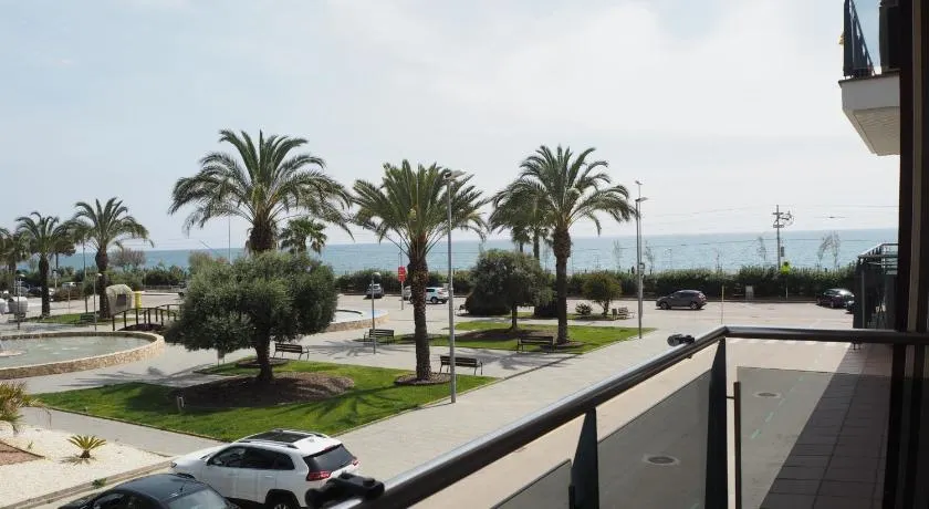 NINFA Apartamento con balcón ideal familias con vistas al mar - Image 1