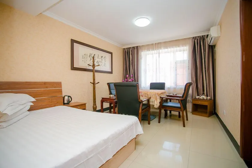 Xiangwan Fashion Hotel - Image 1