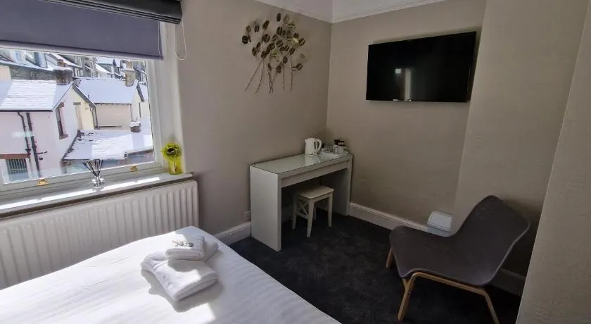 Glencoe Guest House - Image 1
