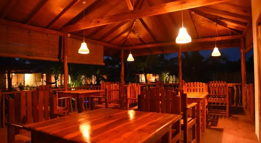 Prime Surfers Bungalow - Image 1