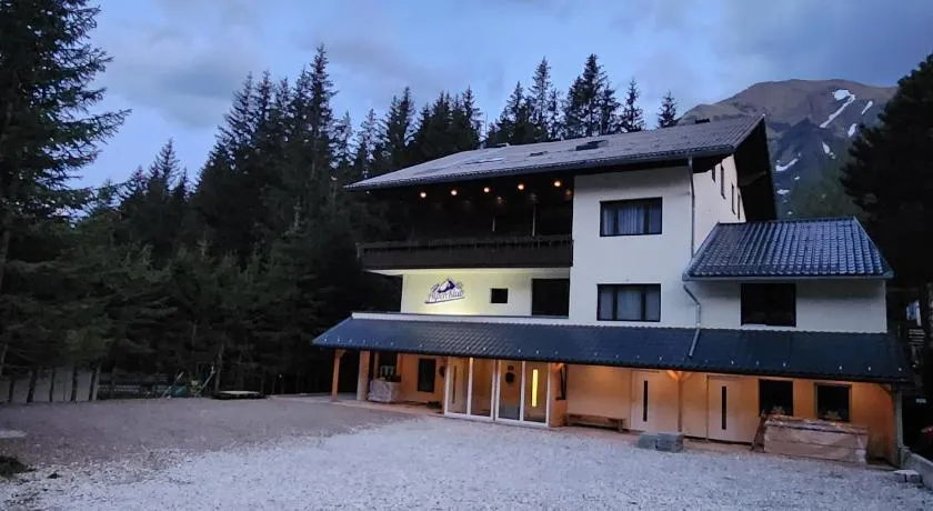 AlpenKlub Hotel - Image 1