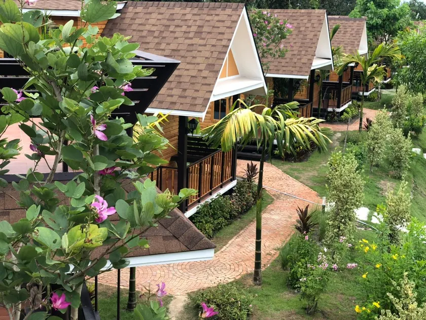 Chang Puak Resort Damnoen Saduak - Image 1