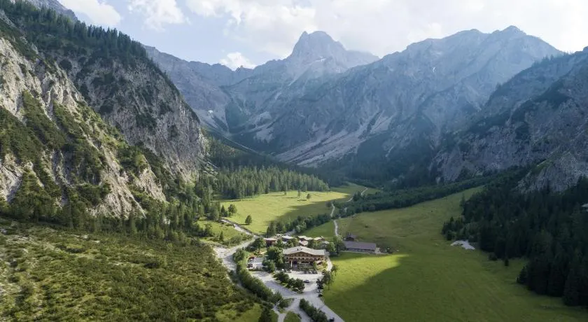 Gramai Alm alpengenuss & natur spa - Image 1