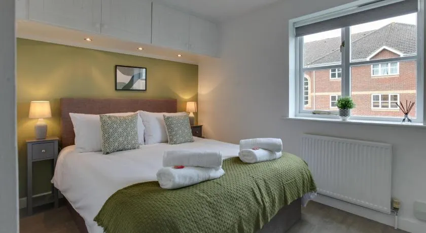 Entire home/flat perfect for contractors - Image 1